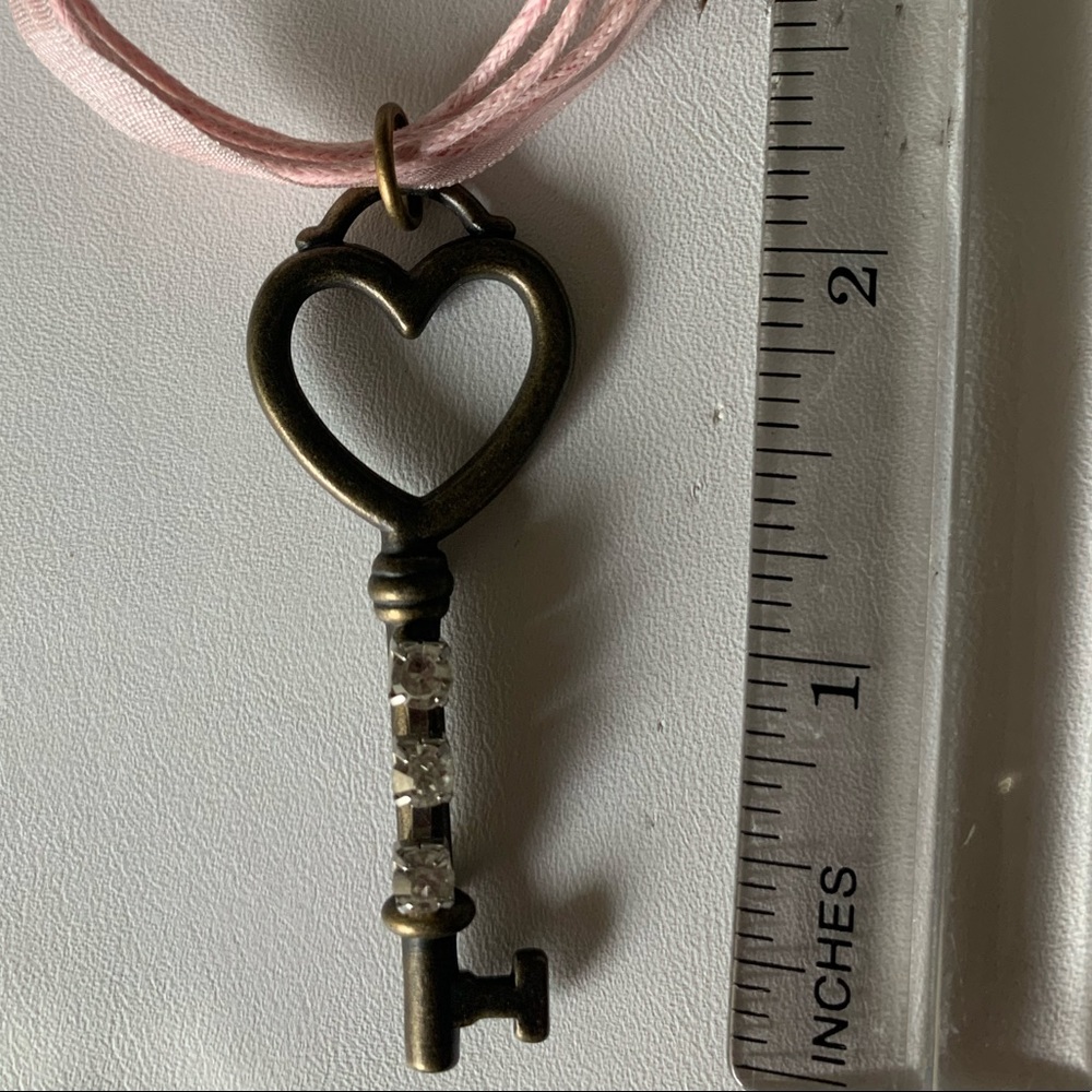 Necklace skeleton key heart pink ribbon choker - Picture 5 of 6